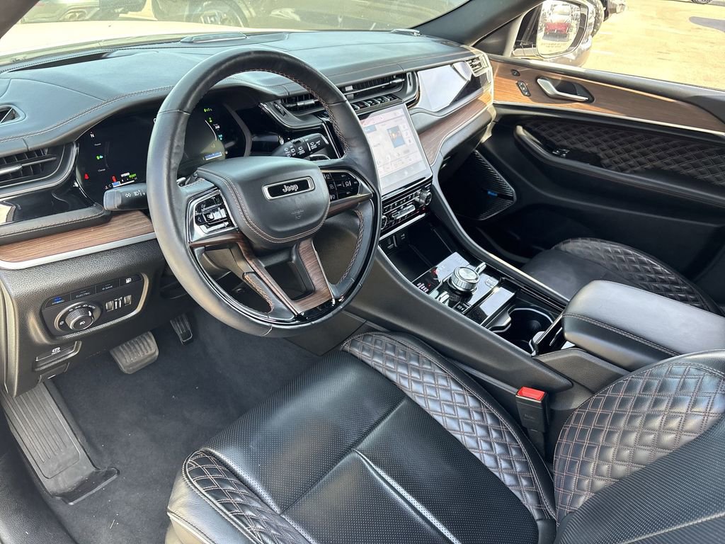 Used 2022 Jeep Grand Cherokee Summit w/ Advanced Protech Group IV image 10