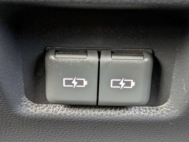 Used 2024 Toyota RAV4 XSE AWD/4WD image 21