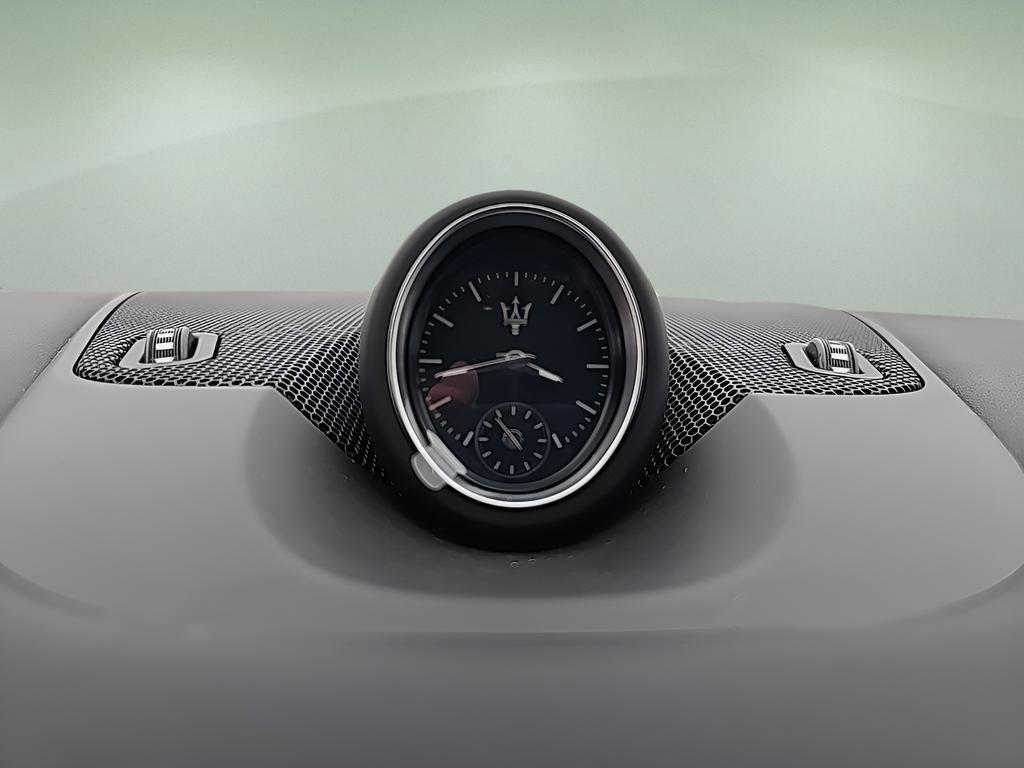 New 2024 Maserati Levante Modena Ultima image 24