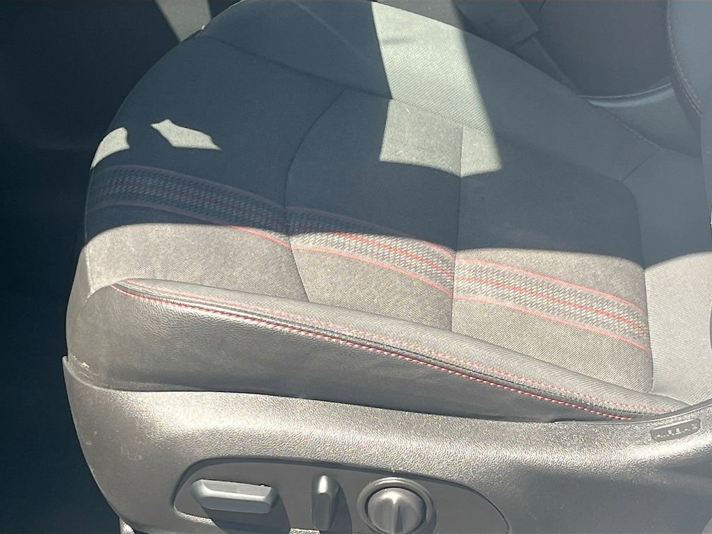 Used 2024 Chevrolet Equinox RS AWD/4WD image 19