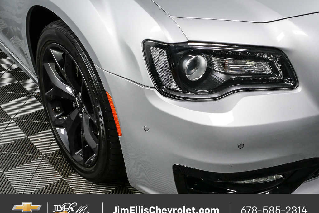 Used 2022 Chrysler 300 S w/ Safetytec Plus Group RWD image 37