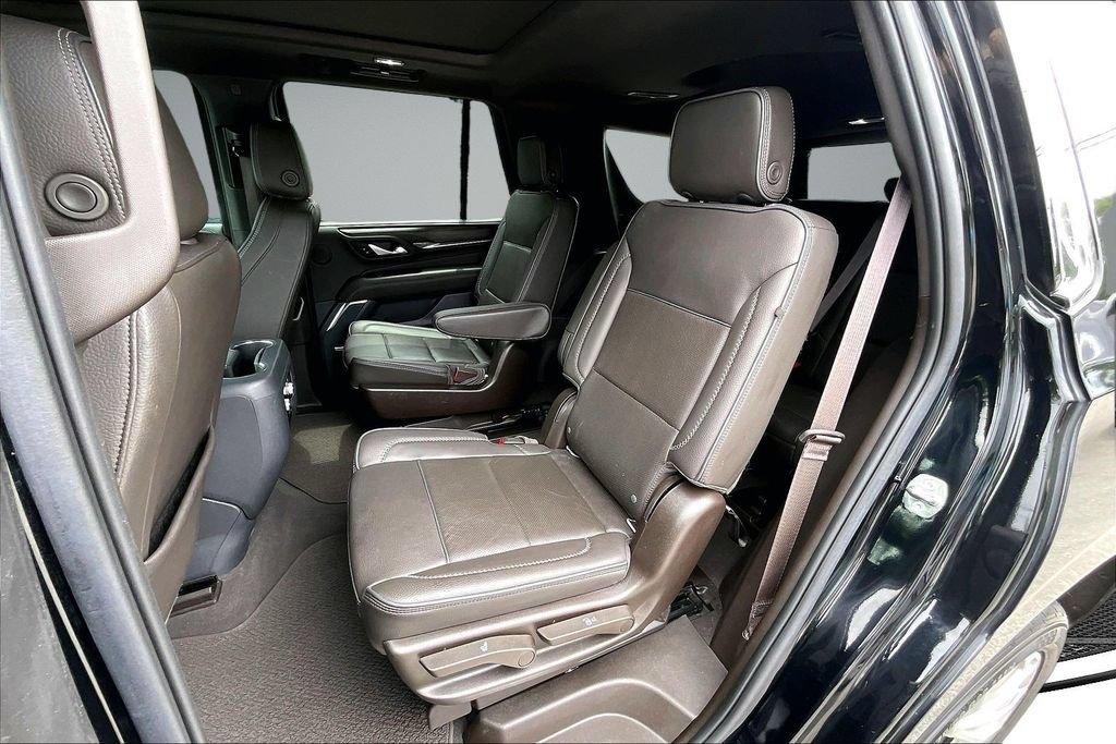 Used 2022 GMC Yukon Denali w/ Denali Premium Package AWD/4WD image 22