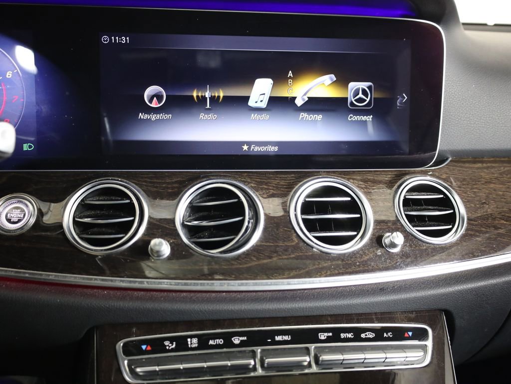 Certified 2019 Mercedes-Benz E 300 4MATIC image 17