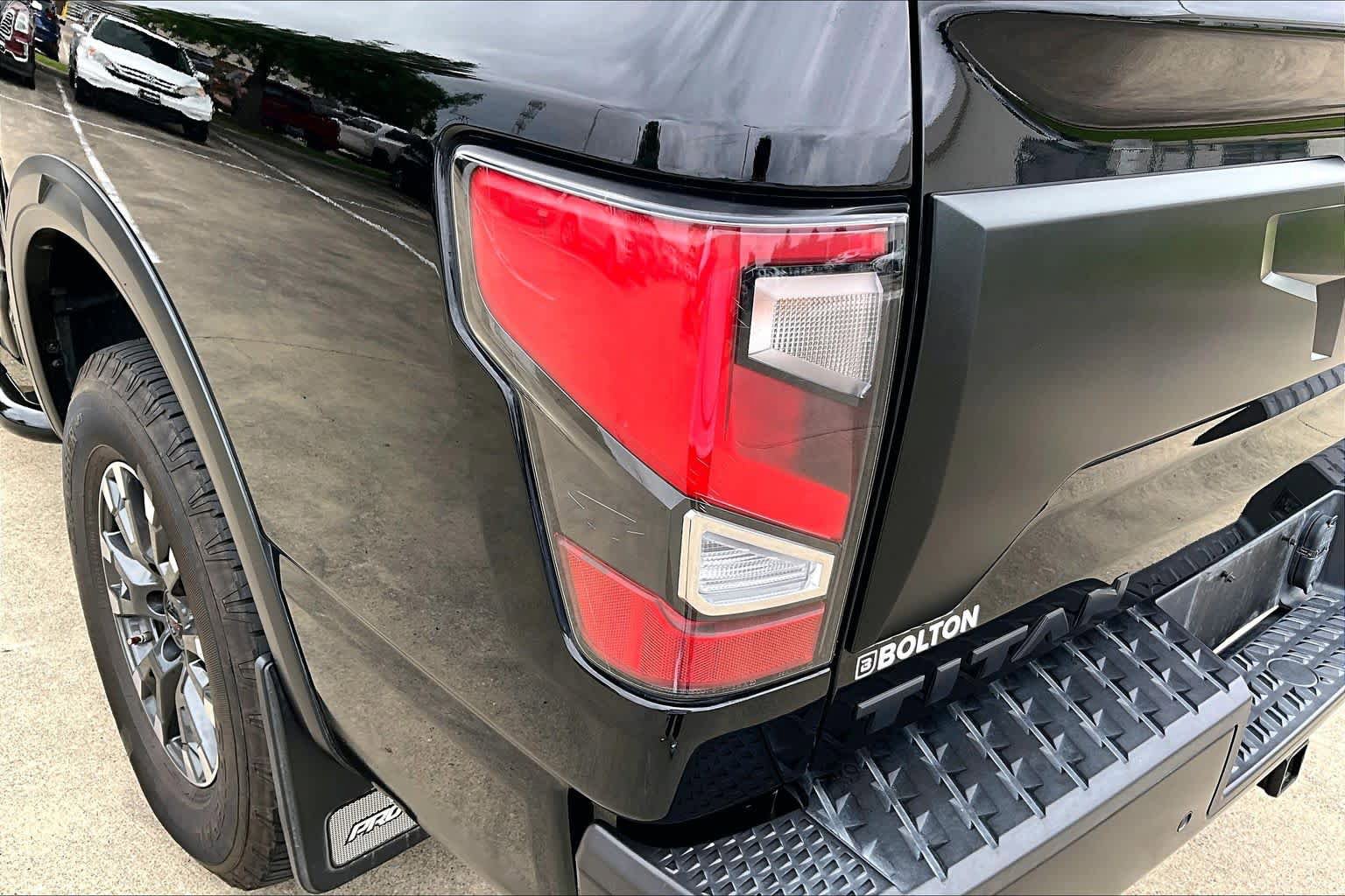 Used 2021 Nissan Titan PRO-4X w/ Pro-4x Convenience Package AWD/4WD image 27