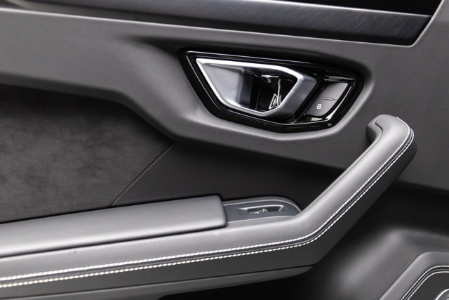 Used 2021 Lamborghini Urus image 56