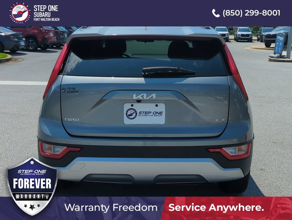 Used 2025 Kia Niro LX FWD image 6