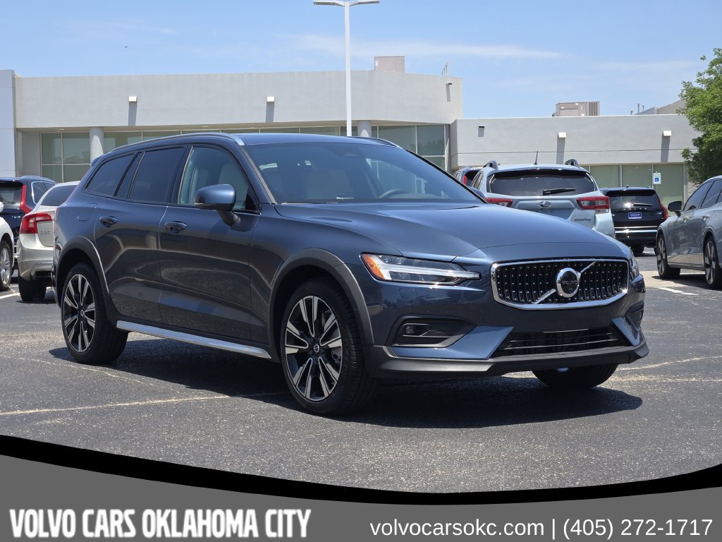 New 2026 Volvo V60 B5 Cross Country Ultra w/ Protection Package Premier AWD/4WD image 2