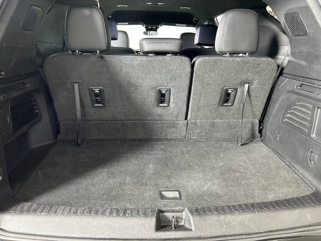 Used 2025 Chevrolet Traverse LT image 22