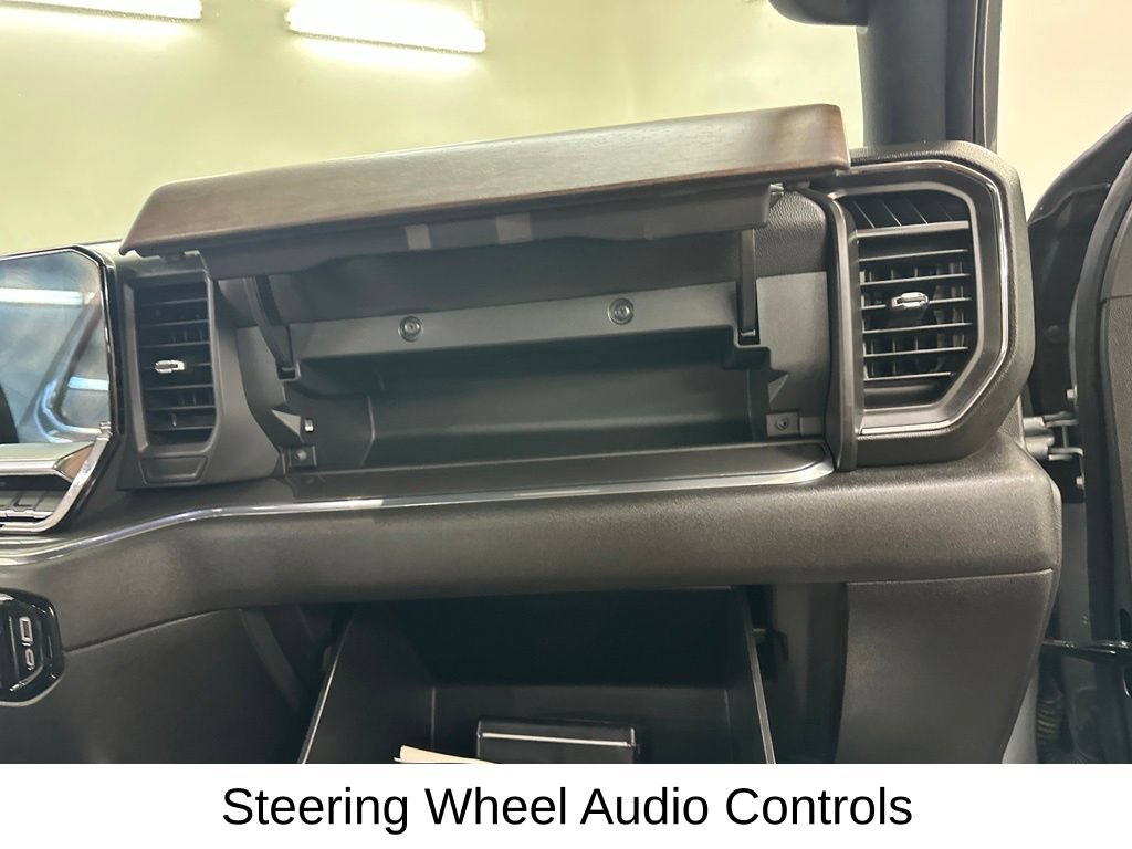 Used 2025 Chevrolet Silverado 1500 High Country w/ High Country Premium Package AWD/4WD image 25