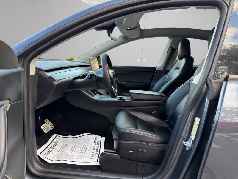 Used 2021 Tesla Model Y Performance image 9