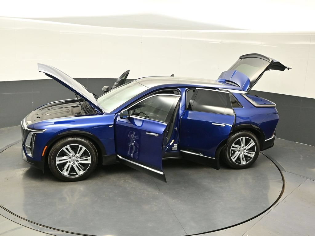 Certified 2024 Cadillac Lyriq Tech AWD/4WD image 33