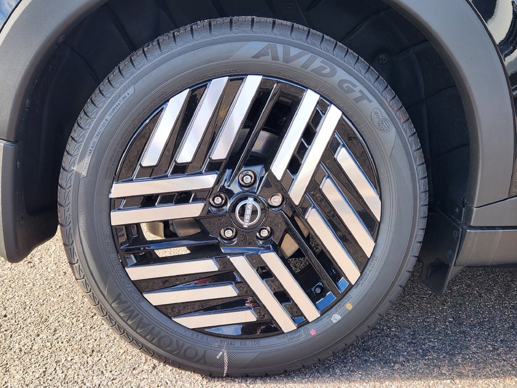 New 2026 Nissan Leaf SV+ w/ Floor Mat Package (SV+) FWD image 12