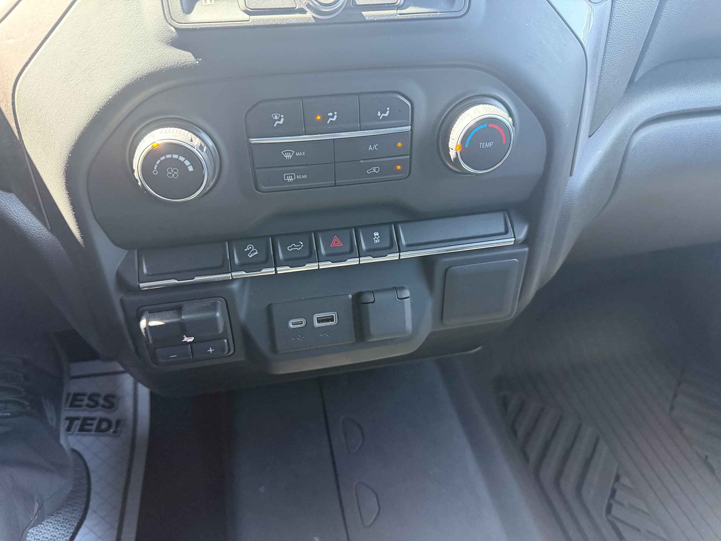 Used 2021 Chevrolet Silverado 1500 Custom Trail Boss AWD/4WD image 12