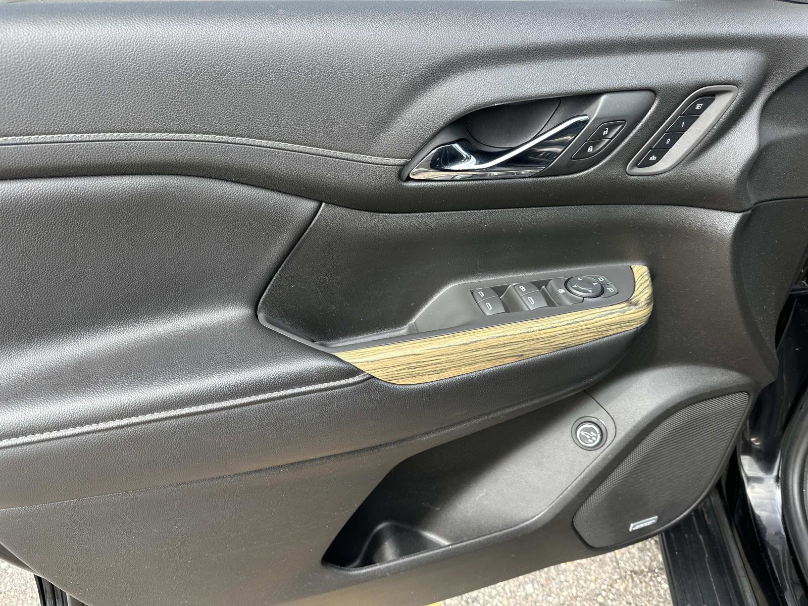 Certified 2019 GMC Acadia Denali w/ Technology Package AWD/4WD image 15
