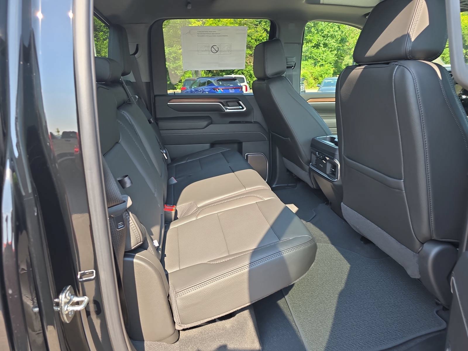 New 2026 GMC Sierra 2500 Denali w/ Denali Reserve Package AWD/4WD image 12