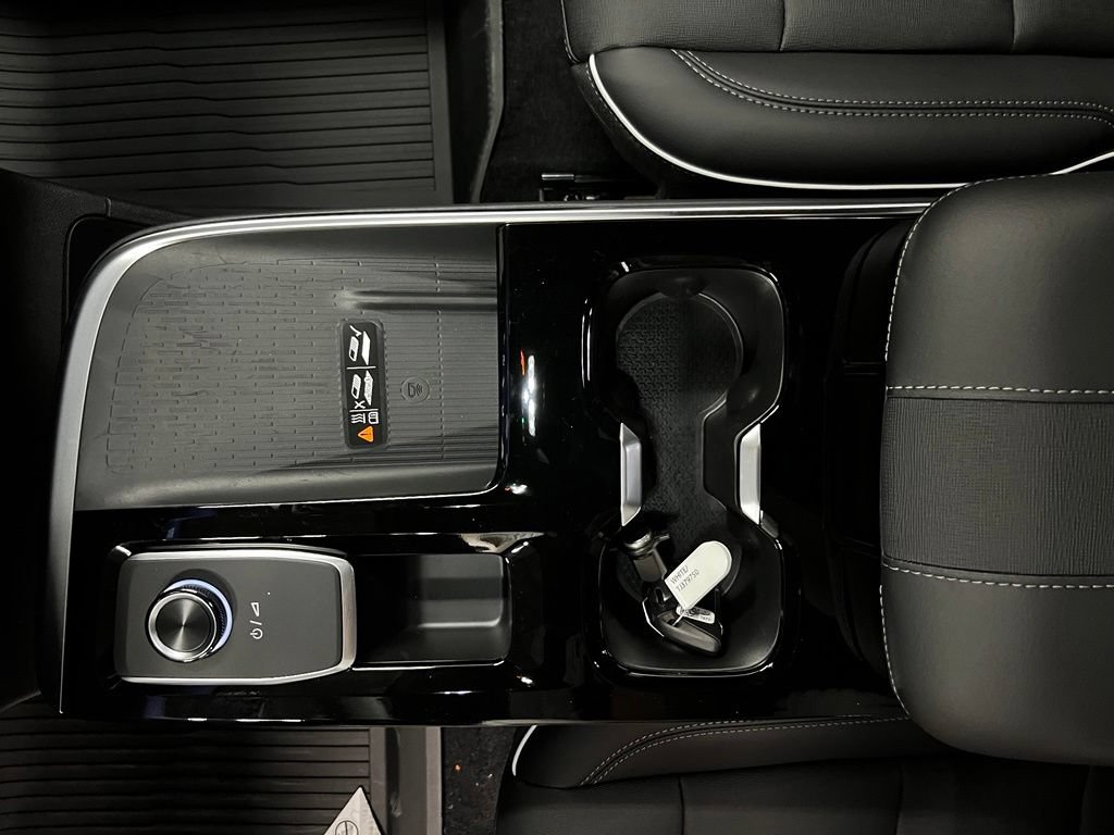 New 2026 Buick Enclave Preferred w/ LPO, Floor Liner Package AWD/4WD image 24