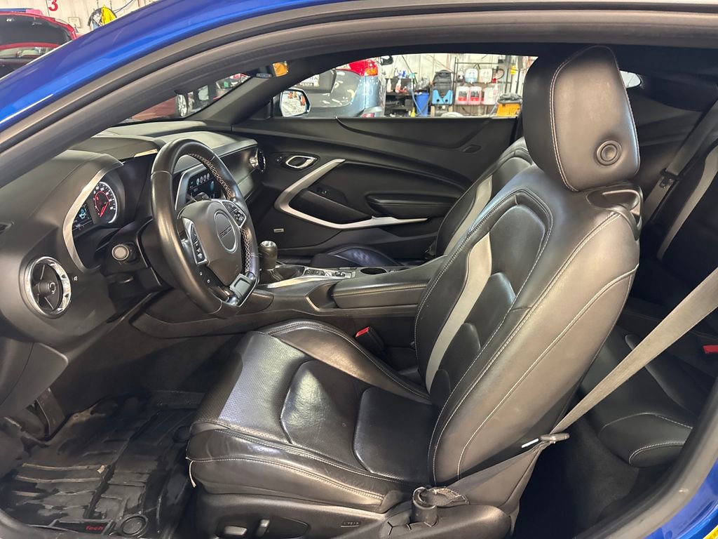 Used 2018 Chevrolet Camaro LT RWD image 14