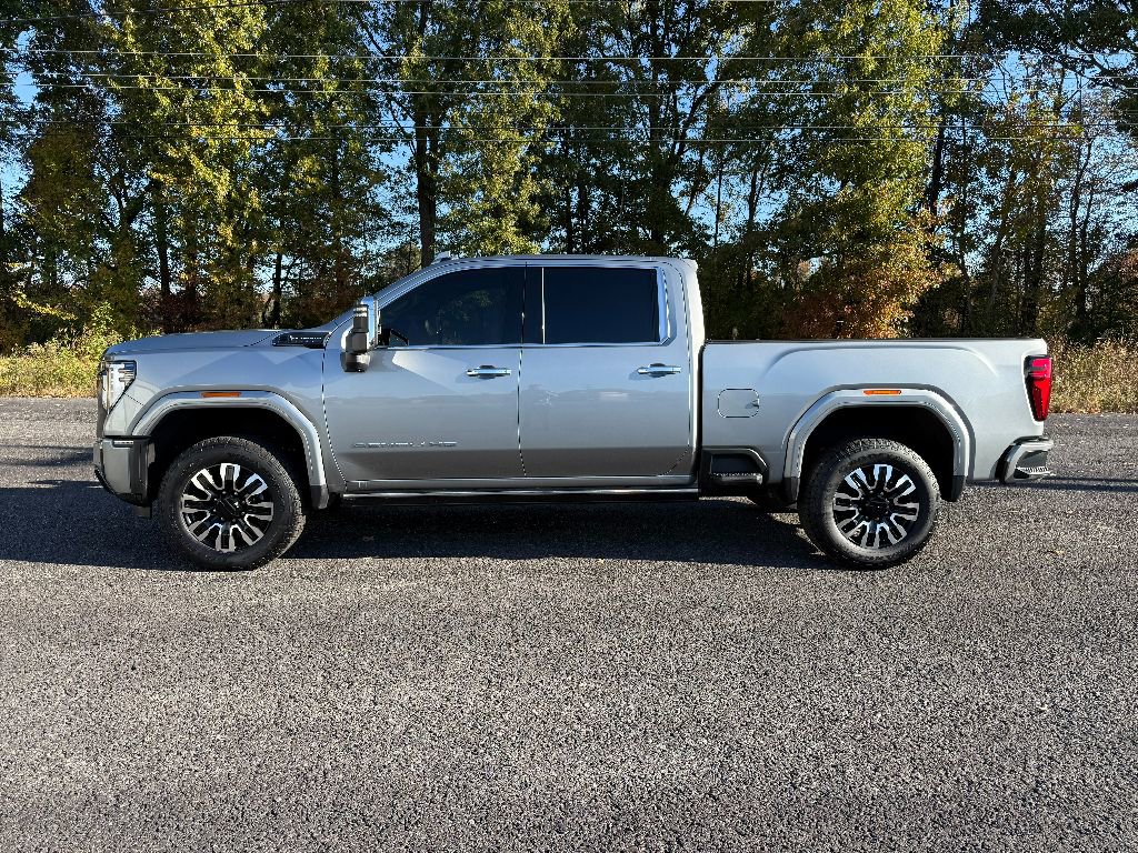 Used 2024 GMC Sierra 2500 Denali Ultimate image 5