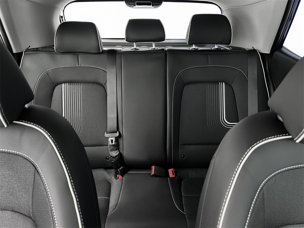 New 2025 Hyundai Venue Limited image 16