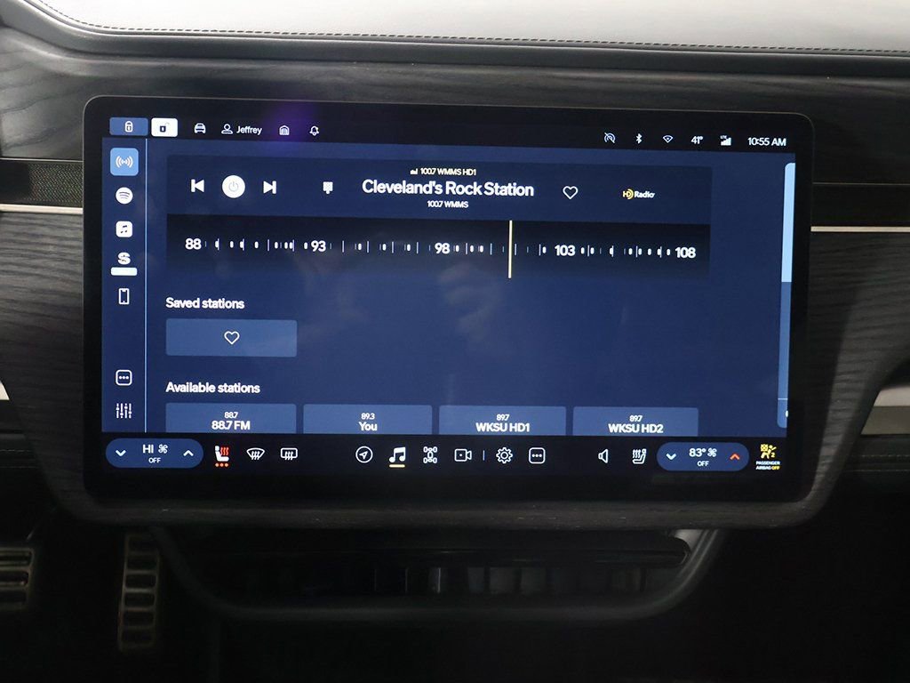 Used 2024 Rivian R1S Adventure image 49