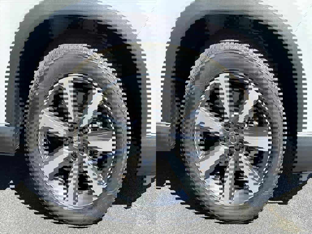 Used 2025 Honda Pilot Elite image 32