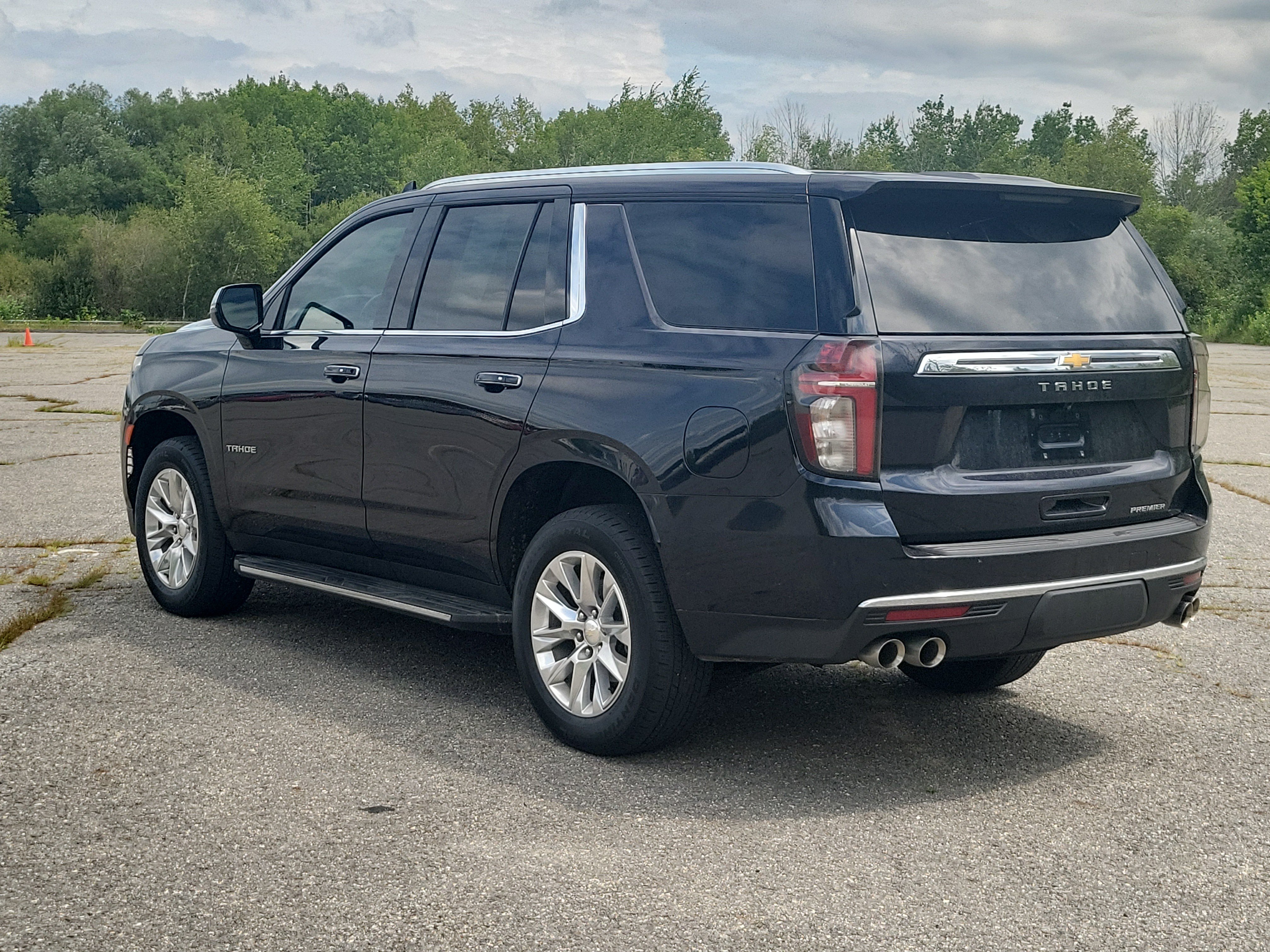 Used 2023 Chevrolet Tahoe Premier AWD/4WD image 7