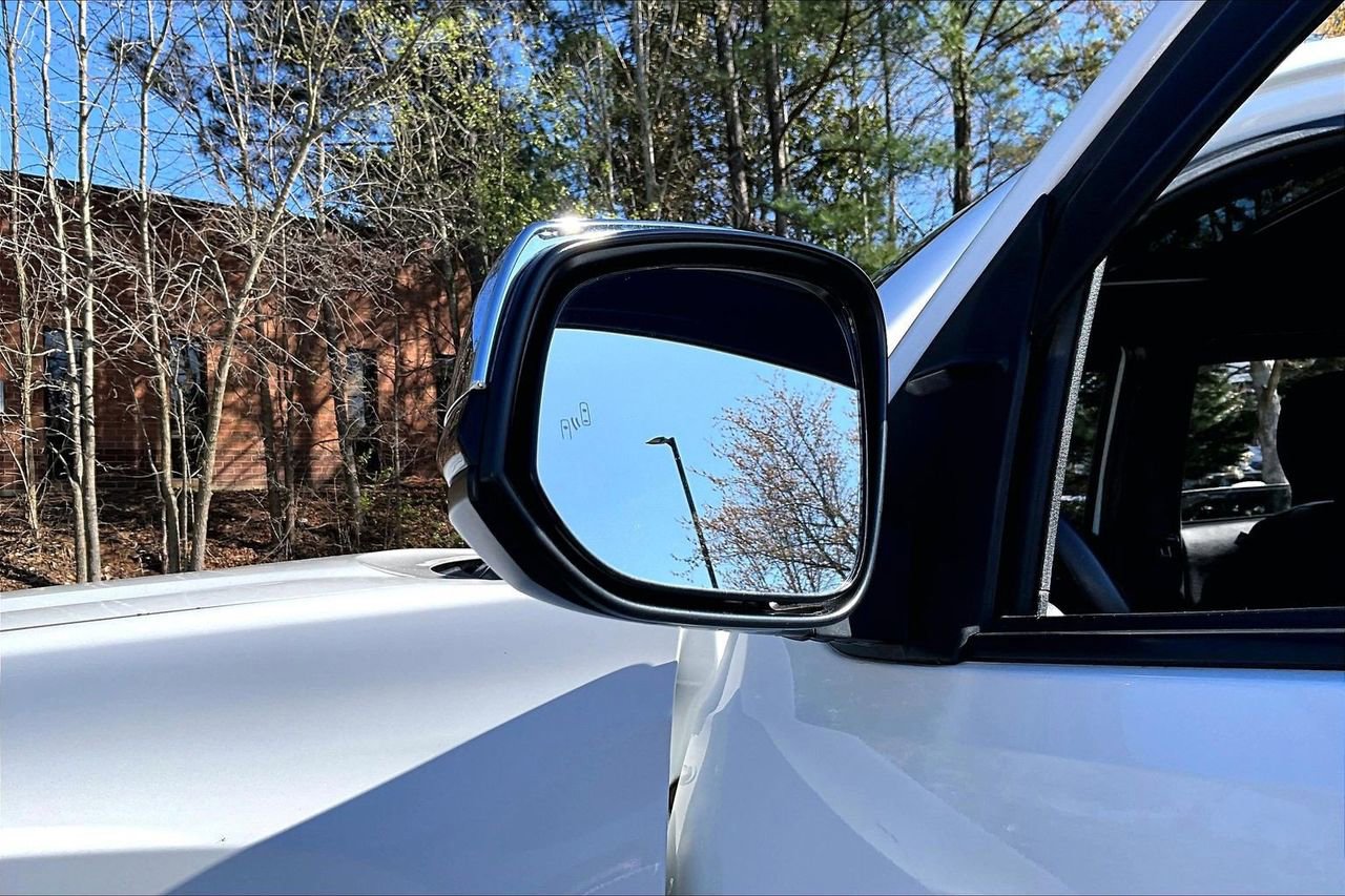 Used 2019 Toyota Tacoma Limited image 28