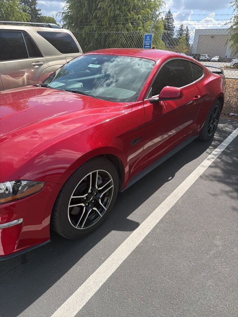 Used 2021 Ford Mustang GT RWD image 2