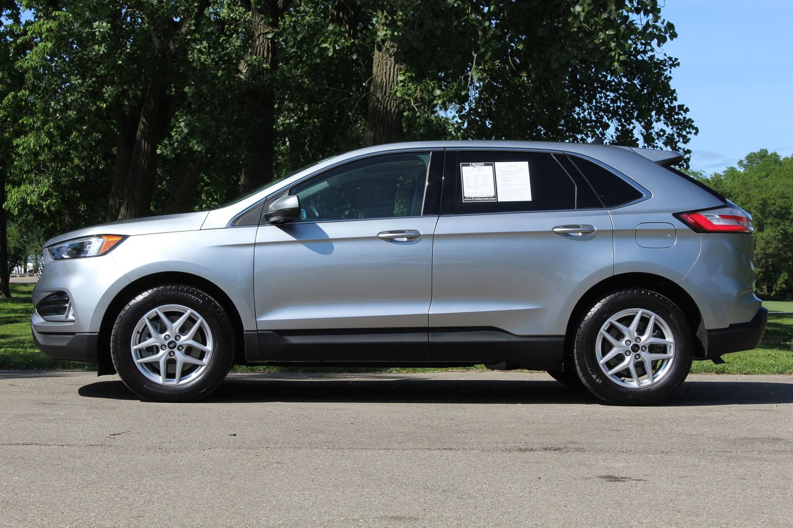 Used 2023 Ford Edge SEL w/ Convenience Package AWD/4WD image 5
