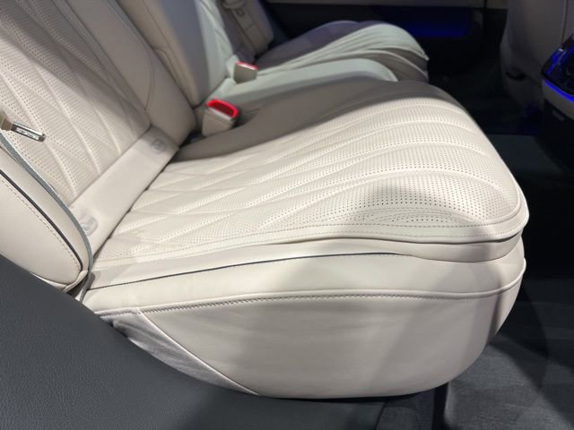 Used 2025 Mercedes-Benz S 63 AMG S image 56