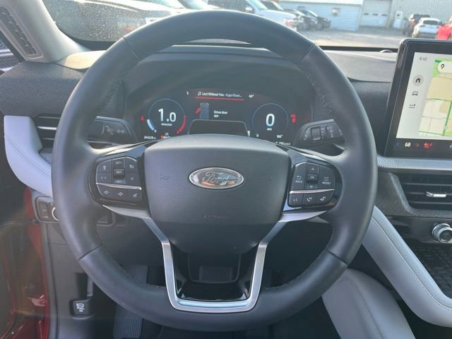 Used 2025 Ford Explorer Platinum w/ Ultimate Package image 19