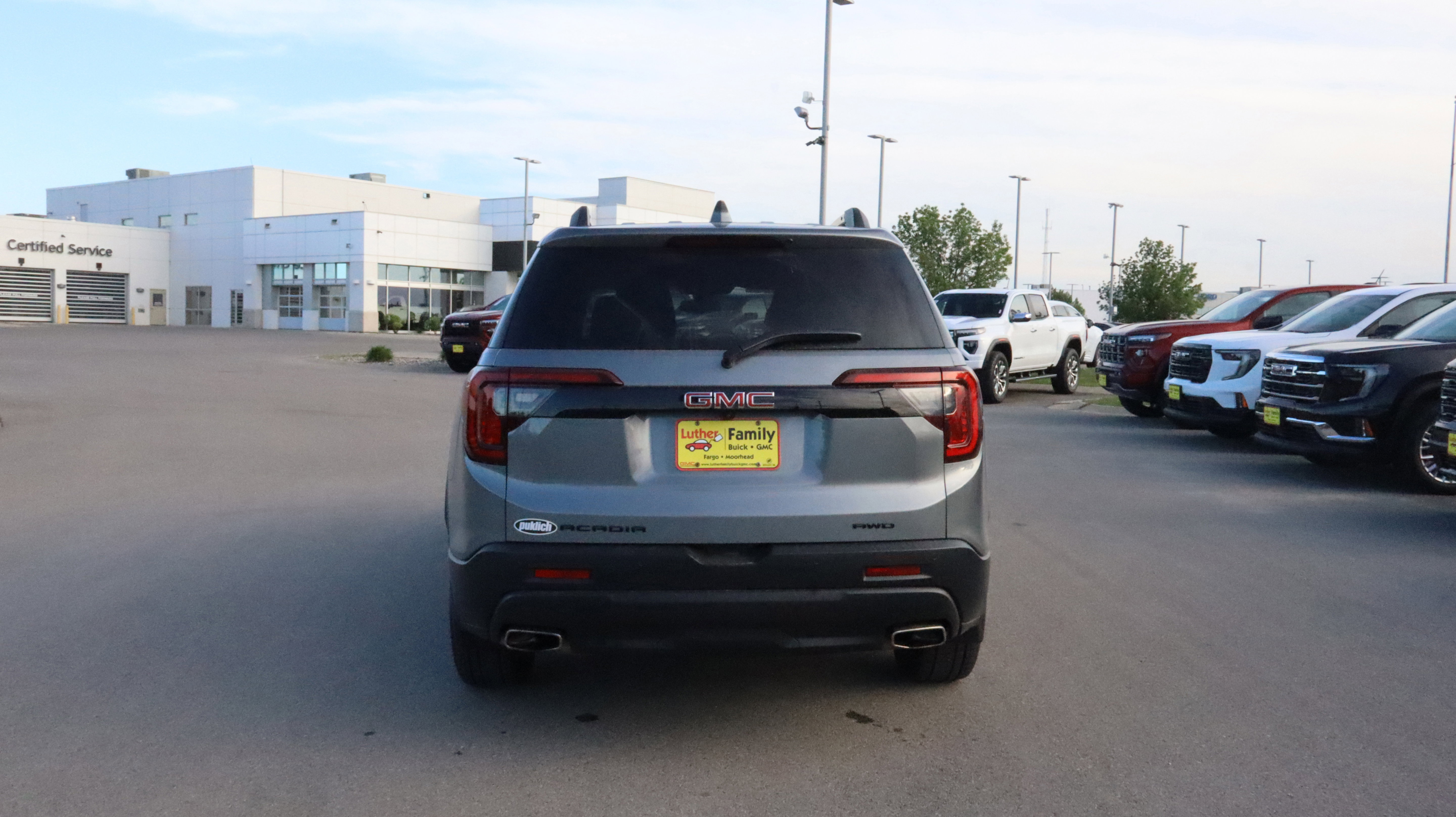 Used 2021 GMC Acadia SLT w/ Elevation Edition AWD/4WD image 6