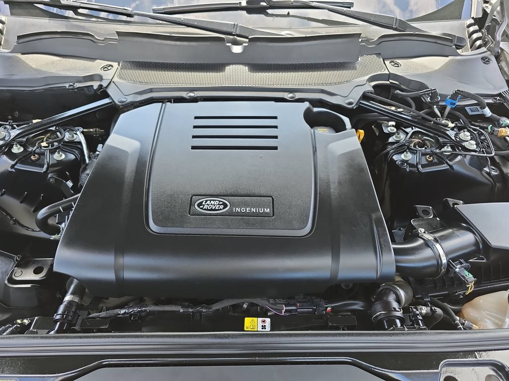 Certified 2023 Land Rover Discovery S R-Dynamic AWD/4WD image 33