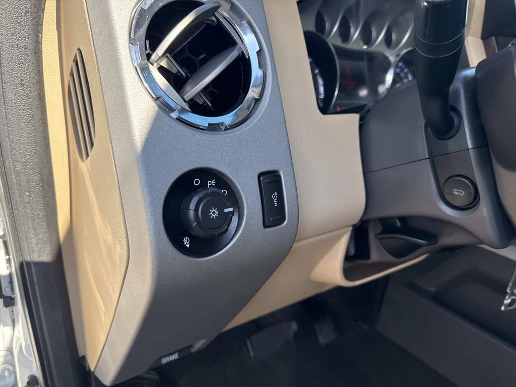 Used 2015 Ford F350 Lariat w/ Snow Plow Prep Package image 21