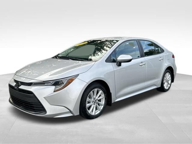 Used 2024 Toyota Corolla LE w/ LE Convenience Package