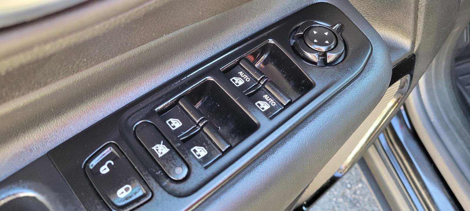 Used 2022 Jeep Renegade Altitude w/ Convenience Group image 6