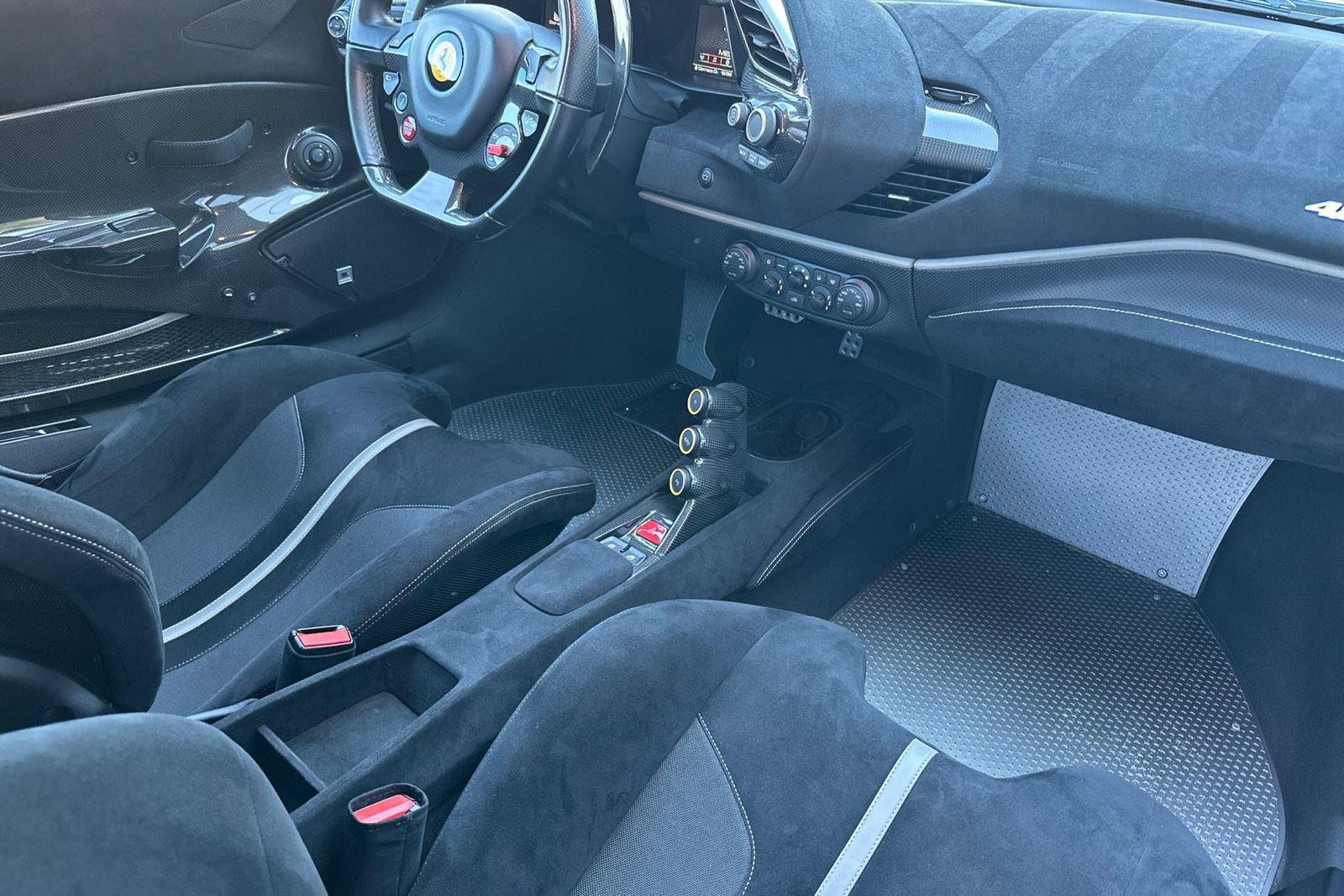 Used 2020 Ferrari 488 Pista Base image 16