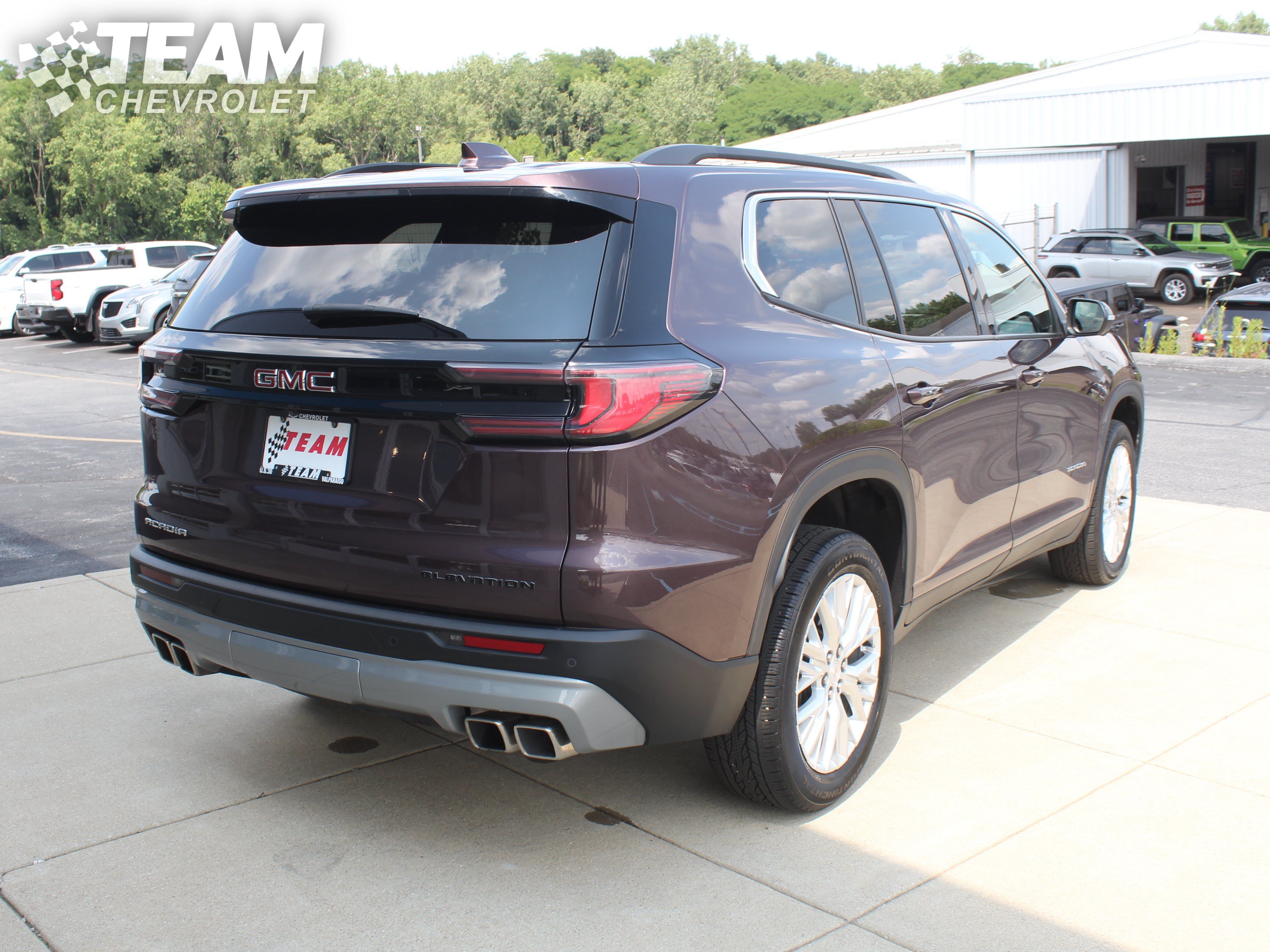 Certified 2024 GMC Acadia Elevation FWD image 4