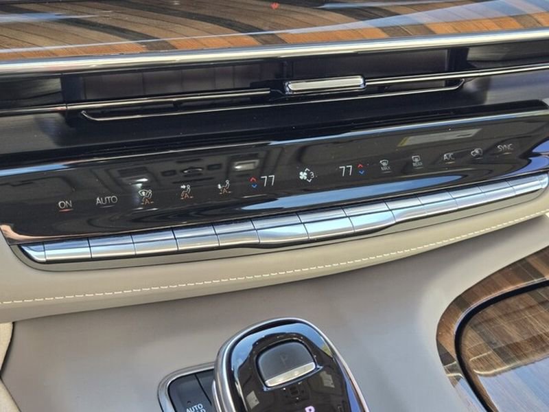 Used 2024 Cadillac Escalade Sport Platinum image 33