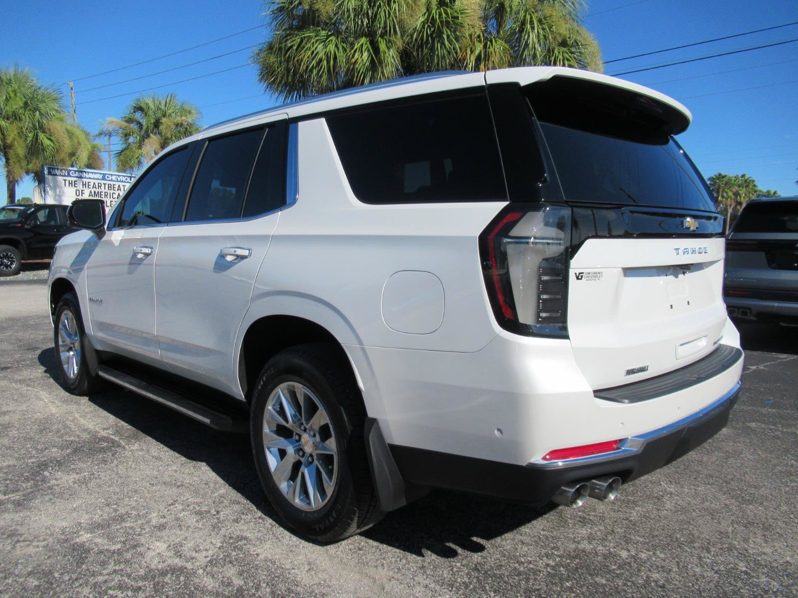 Used 2025 Chevrolet Tahoe Premier w/ Sun And Tow Package AWD/4WD image 8