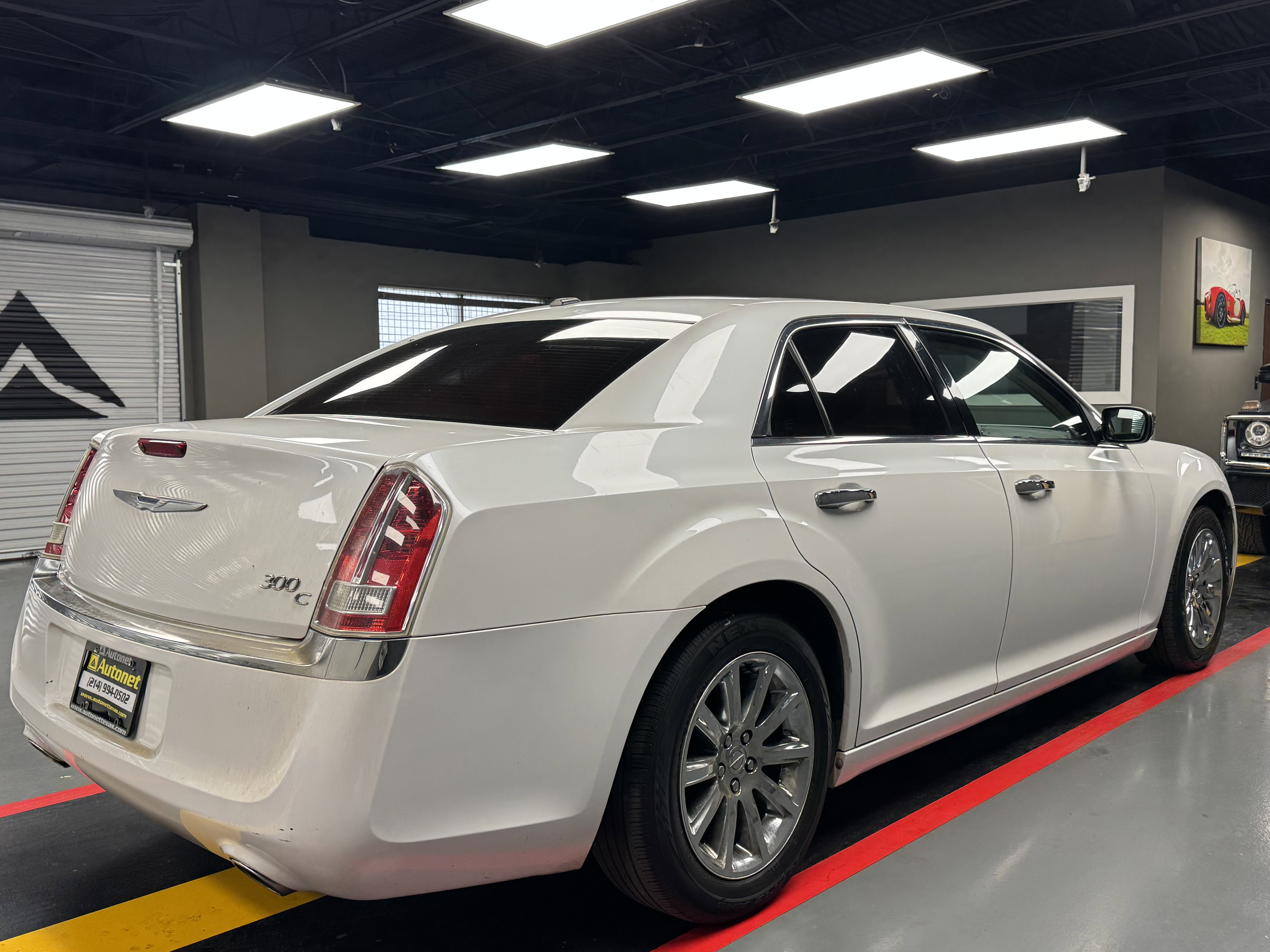 Used 2013 Chrysler 300 C image 4