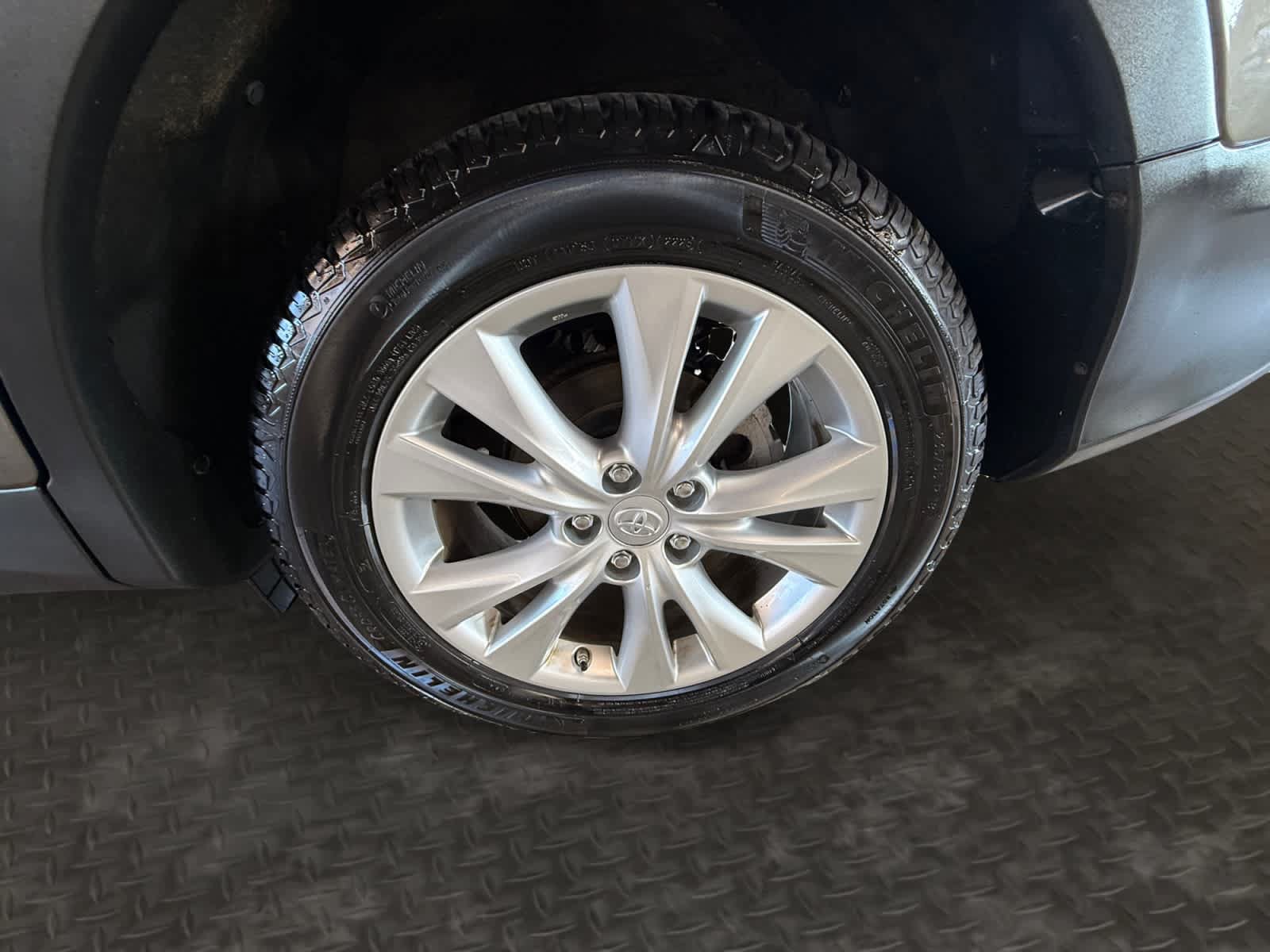 Used 2015 Toyota RAV4 Limited AWD/4WD image 9