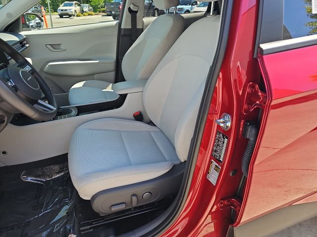 Used 2025 Hyundai Kona SEL FWD image 15