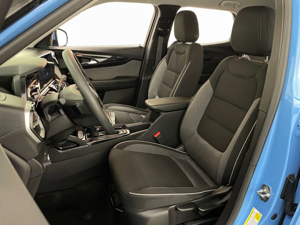 Certified 2024 Chevrolet TrailBlazer LT w/ Driver Confidence Package image 20