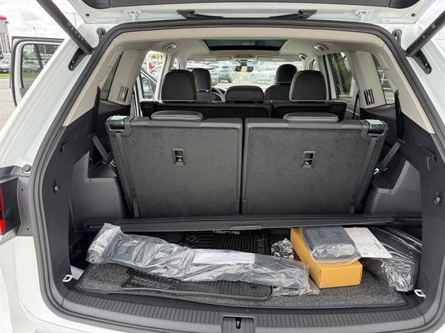 New 2025 Volkswagen Atlas SEL Premium R-Line image 30