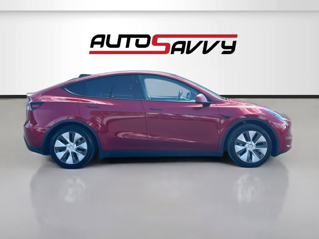Used 2024 Tesla Model Y Long Range AWD/4WD image 8