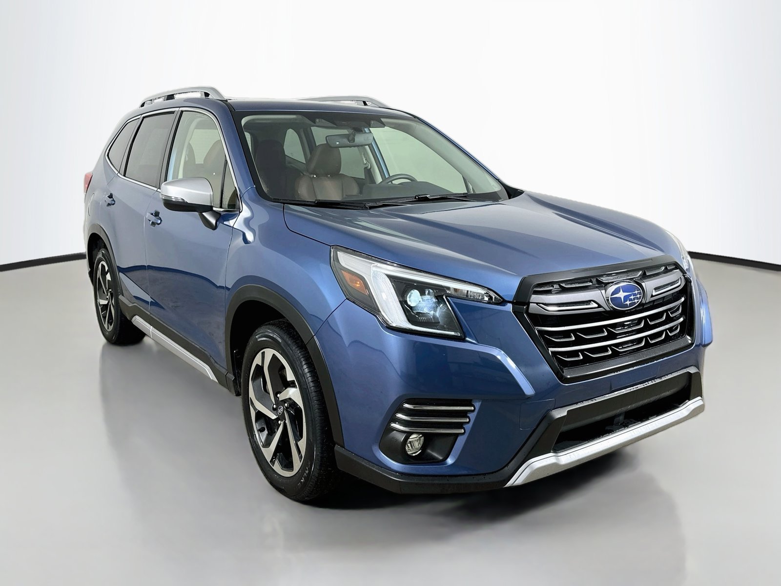 Used 2024 Subaru Forester Touring AWD/4WD image 3