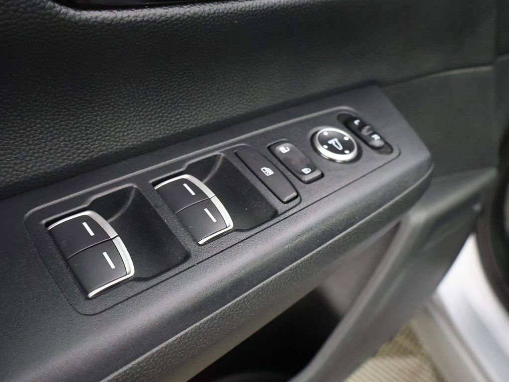 Used 2025 Honda CR-V EX-L image 38