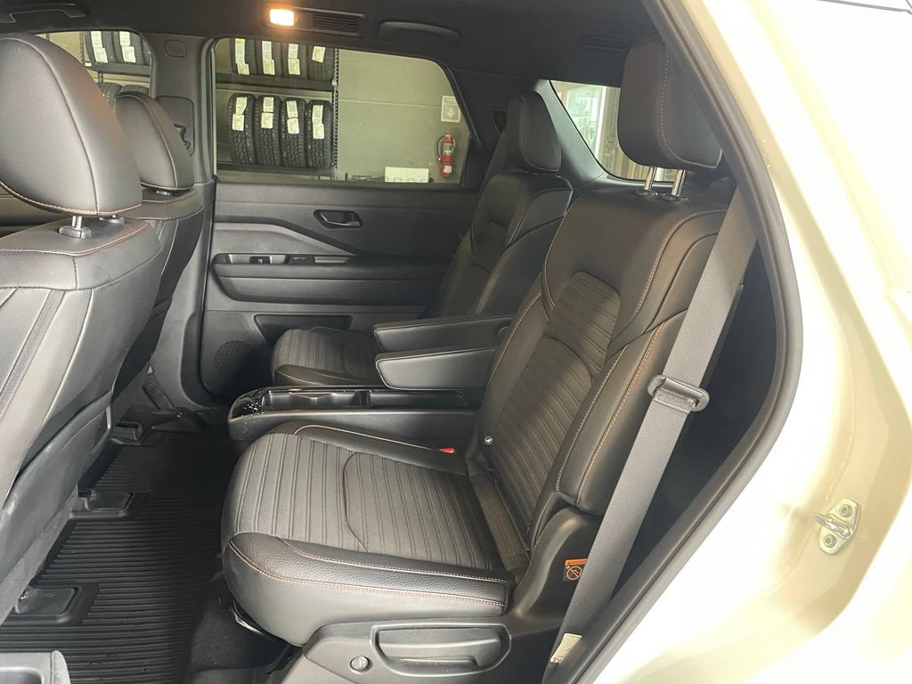 Certified 2024 Nissan Pathfinder Rock Creek AWD/4WD image 16