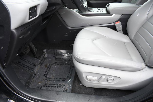 Used 2023 Toyota Highlander XLE AWD/4WD image 15